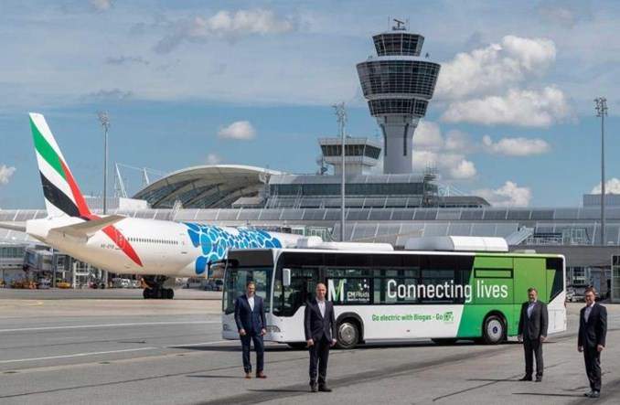 Autobus napędzany odnawialnym biometanem kursuje na lotnisku w Monachium