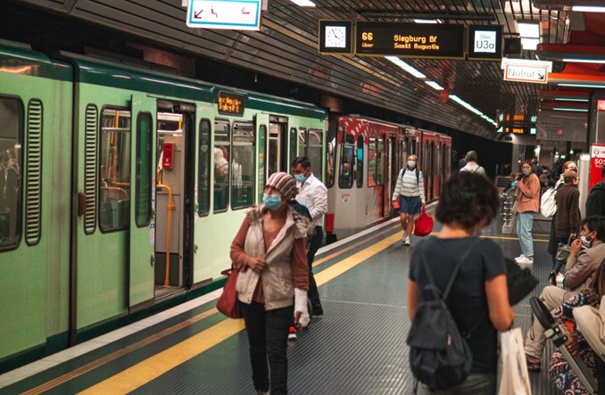 Niemcy: Tylko 0,2% zakażeń koronawirusem w komunikacji zbiorowej