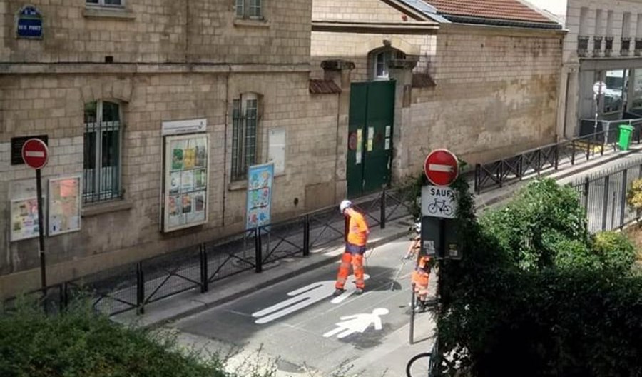 Paryż ogranicza dowożenie samochodami do szkół Paryż ogranicza dowożenie samochodami do szkół