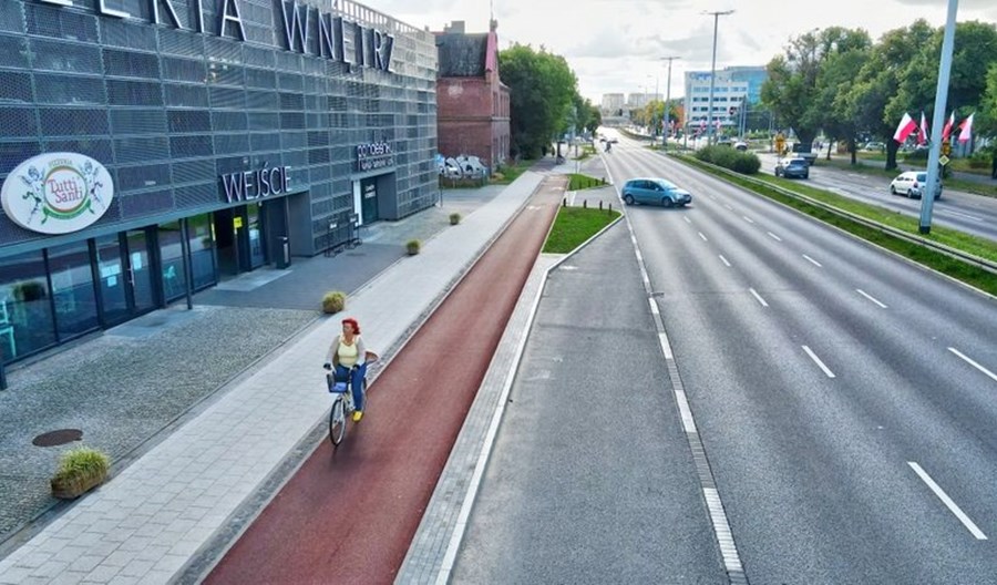 Gdańsk: Na al. Grunwaldzkiej zakończono budowę drogi rowerowej i remont jezdni Gdańsk: Na al. Grunwaldzkiej zakończono budowę drogi rowerowej i remont jezdni
