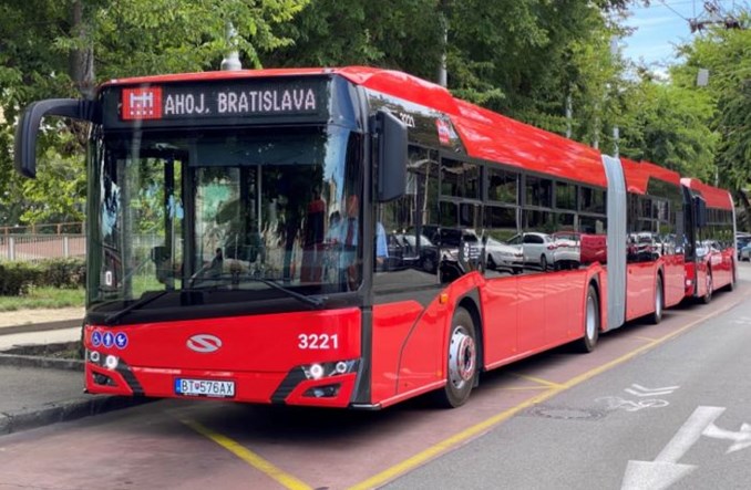 Bratysława: Nowe Solarisy połączą dworzec i lotnisko