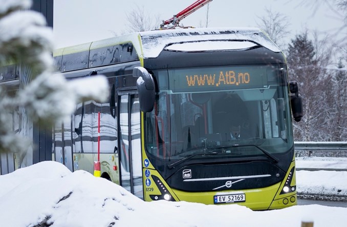 Autobusy elektryczne Volvo pojadą z Wrocławia za koło podbiegunowe