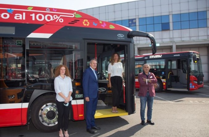 Parma: Prezentacja nowych autobusów, w tym Solarisa