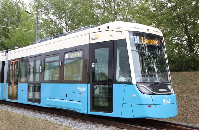Bombardier przekazał pierwszy nowy tramwaj do Goteborga