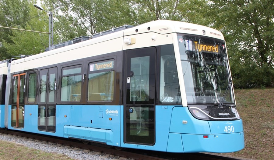 Bombardier przekazał pierwszy nowy tramwaj do Goteborga Bombardier przekazał pierwszy nowy tramwaj do Goteborga