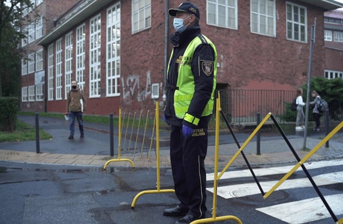 Wrocław zamyka ulice przy szkołach. Pilotaż projektu „Szkolna ulica”