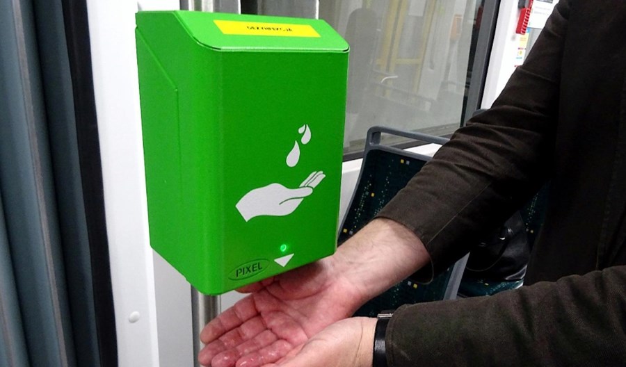 Tysiąc dezynfektorów w autobusach i tramwajach MPK Poznań Tysiąc dezynfektorów w autobusach i tramwajach MPK Poznań
