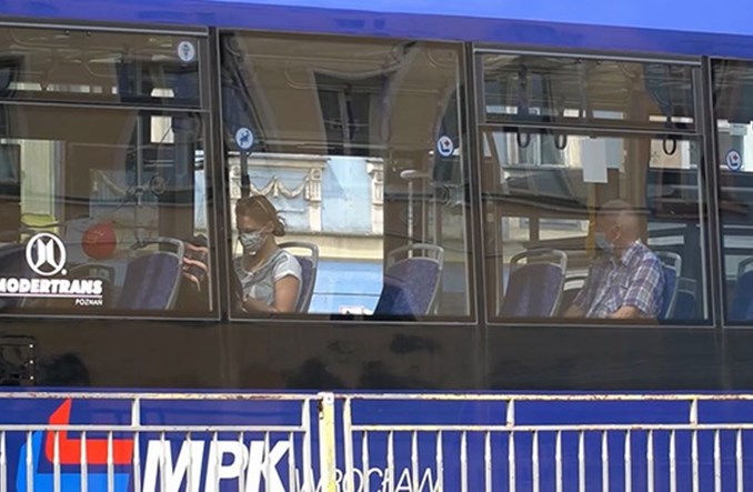 MPK Wrocław będzie zatrzymywać autobusy, jeśli nawet jedna osoba nie założy maseczki