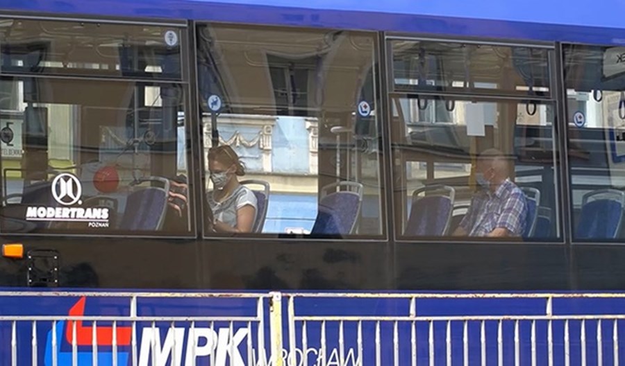 MPK Wrocław będzie zatrzymywać autobusy, jeśli nawet jedna osoba nie założy maseczki MPK Wrocław będzie zatrzymywać autobusy, jeśli nawet jedna osoba nie założy maseczki