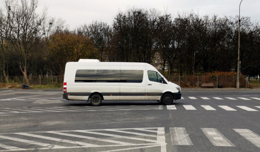 Łódzkie: Bez przepełnień w autobusach marszałkowskich. Cięcia w ofercie komercyjnej Łódzkie: Bez przepełnień w autobusach marszałkowskich. Cięcia w ofercie komercyjnej