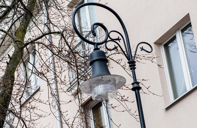 Warszawskie pastorały wracają na ulice. Historia charakterystycznych latarni