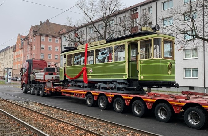 Wyjątkowy zabytkowy wagon „Zeppelin” wraca do Krakowa po drugie życie
