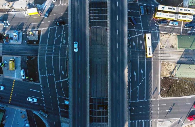 Warszawa: Działają pasy przy Dw. Centralnym. W przyszłym roku – rondo Dmowskiego