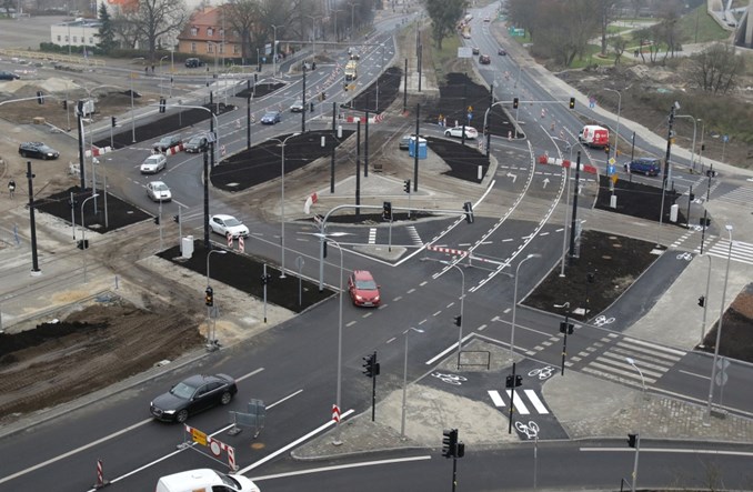 Toruń: Nowy odcinek torowiska otwarty. Dla kilku kursów nocnych