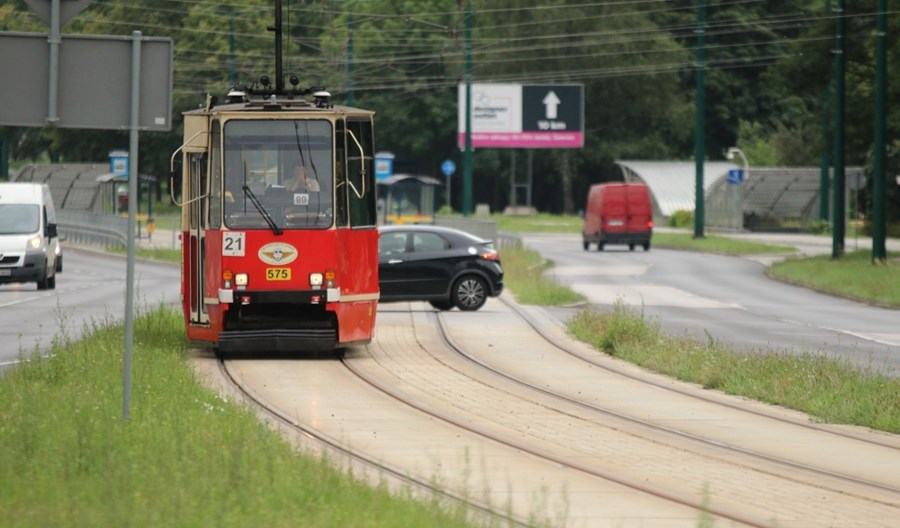 Sosnowiec: Tramwaje Śląskie wyremontują ulicę uszkodzoną w czasie remontu torów Sosnowiec: Tramwaje Śląskie wyremontują ulicę uszkodzoną w czasie remontu torów