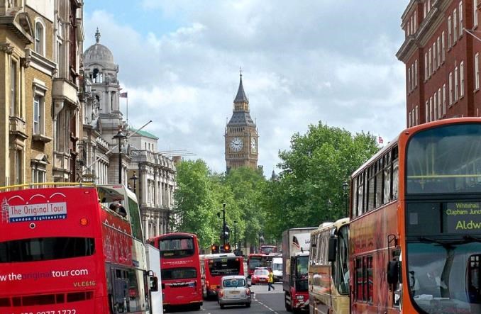 Londyn: „Sugerowane” pasy rowerowe niebezpieczne dla rowerzystów? Zaskakujące wyniki badania