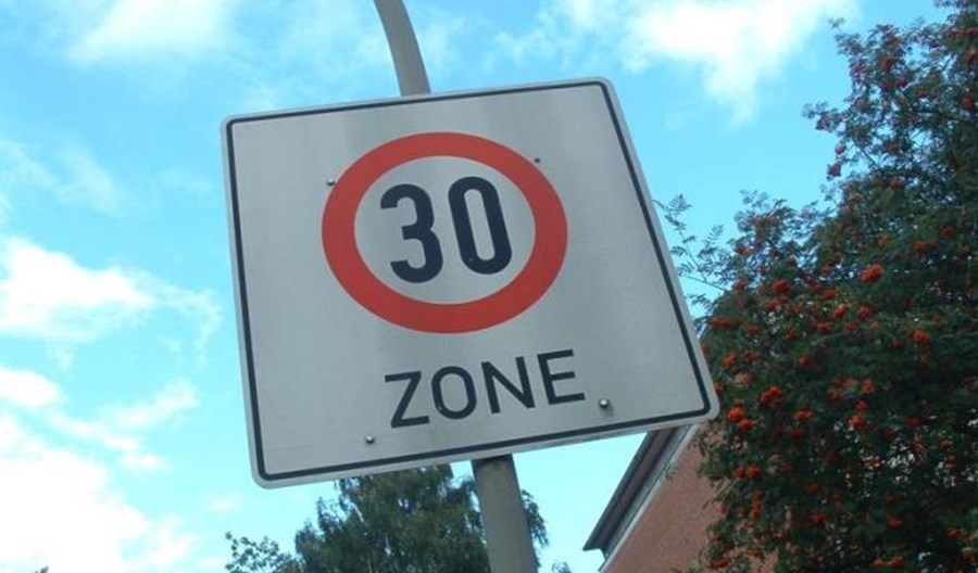 Łódź: Ponad 30 stref Tempo 30. Będzie więcej Łódź: Ponad 30 stref Tempo 30. Będzie więcej