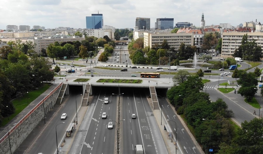 Warszawa: Bliżej przebudowy pl. Na Rozdrożu. Windy i brak przejść podziemnych Warszawa: Bliżej przebudowy pl. Na Rozdrożu. Windy i brak przejść podziemnych