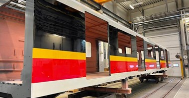 Metro: Pierwsze wagony Škody w warszawskim malowaniu