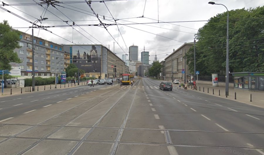 Warszawa: Działa zielona fala dla tramwajów od Dw. Centralnego do GUS-u Warszawa: Działa zielona fala dla tramwajów od Dw. Centralnego do GUS-u