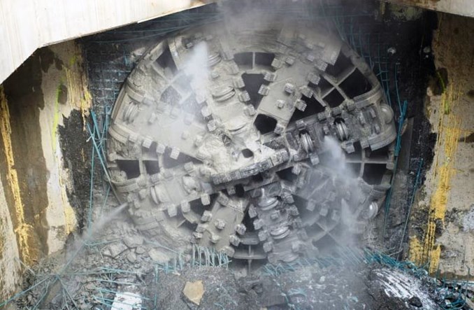 Metro na Bródno: Koniec drążenia. Druga tarcza na Trockiej