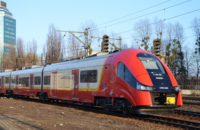 SKM Warszawa: Duże zmiany w rozkładzie, mniej pociągów na lotnisko