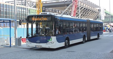 Kraków: Duża pojemność pojazdów komunikacji miejskiej. Szansa na elektryczne przegubowce