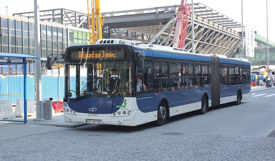 Kraków: Duża pojemność pojazdów komunikacji miejskiej. Szansa na elektryczne przegubowce Kraków: Duża pojemność pojazdów komunikacji miejskiej. Szansa na elektryczne przegubowce