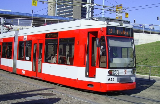 Halle kupi do 56 tramwajów za maks. 168 mln euro
