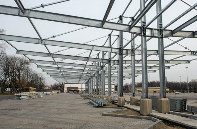 Łódź: Powstaje wiata dla ładowania nawet 76 elektrobusów
