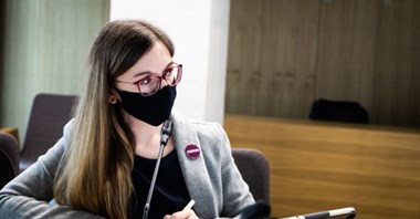 Nie będzie mandatów za brak maseczek w transporcie. Projekt Lewicy odrzucony