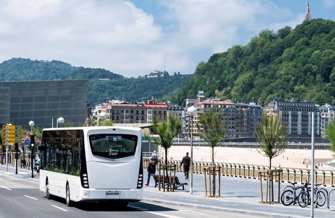 Burgas będzie jeździł elektrycznymi Irizarami