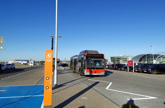 Technologia zmienia mobilność. Nowe taryfy, pojazdy, sposoby zarządzania parkowaniem 