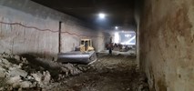 Budowa tunelu tramwajowego w Brnie na półmetku. Pod nadzorem św. Barbary