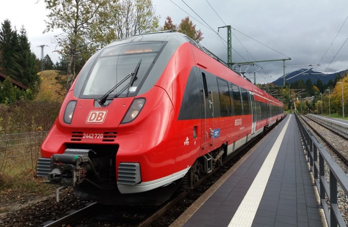 Niemieckie badania: Ryzyko zakażenia w tramwaju takie samo jak we własnym aucie