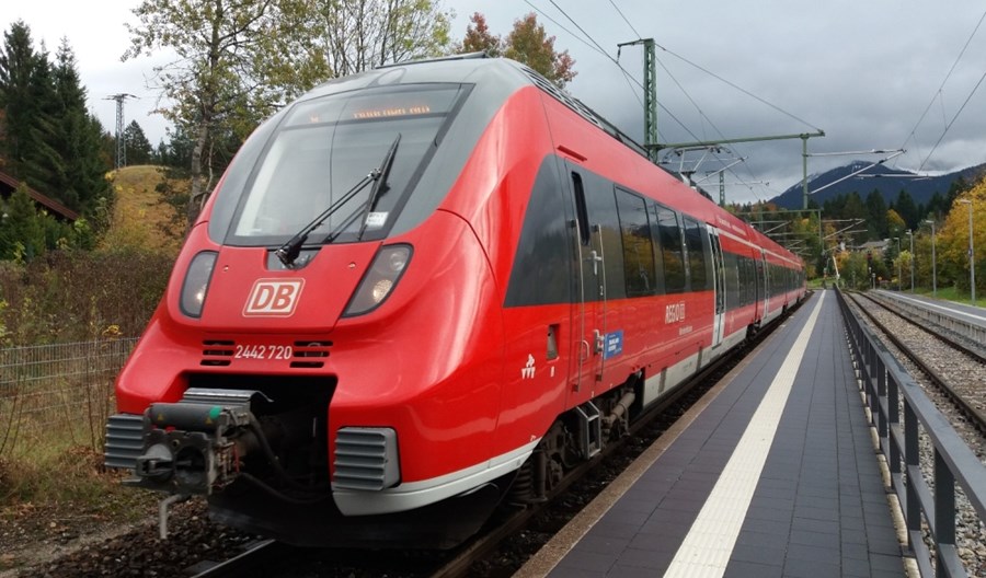 Niemieckie badania: Ryzyko zakażenia w tramwaju takie samo jak we własnym aucie Niemieckie badania: Ryzyko zakażenia w tramwaju takie samo jak we własnym aucie