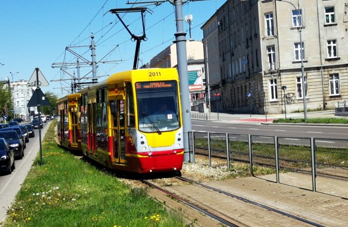 Łódź: Zamknięta kolejna trasa tramwajowa – tym razem z uwagi na stan kamienicy