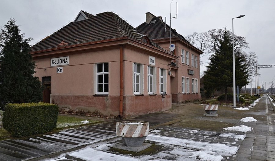 Łódzkie: Stacja Kłudna w miejscowości Kłódno. Czy będzie korekta? 