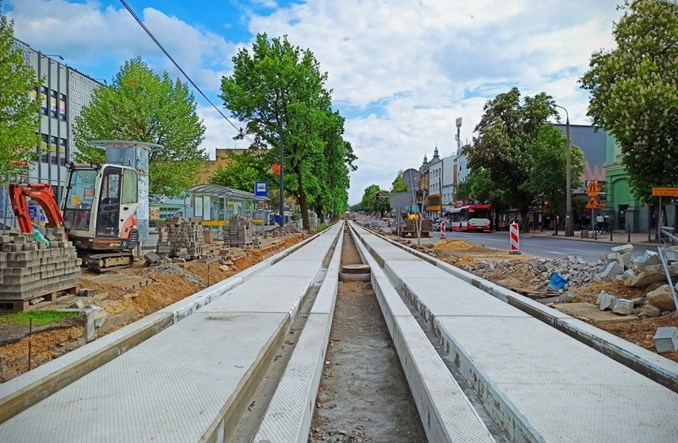 Częstochowa: Torowisko miało być trawiaste, będzie betonowe antysmogowe