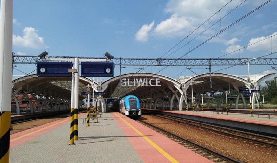 Druga para torów na trasie Gliwice-Katowice dla kolei metropolitalnej. Jest umowa na studium Druga para torów na trasie Gliwice-Katowice dla kolei metropolitalnej. Jest umowa na studium