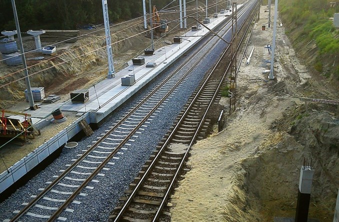 Łódź: W weekend opóźnione otwarcie dwóch przystanków kolejowych 