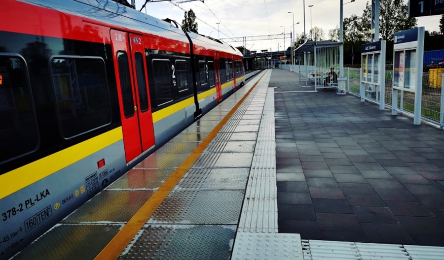 Łódź-Żabieniec: Dodatkowe wiaty i przejście podziemne będą gotowe za miesiąc Łódź-Żabieniec: Dodatkowe wiaty i przejście podziemne będą gotowe za miesiąc