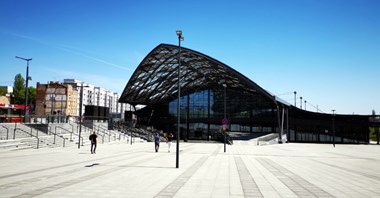 Łódź Fabryczna: Schody ruchome nieczynne, a lokale puste. Niebawem ma się to zmienić 