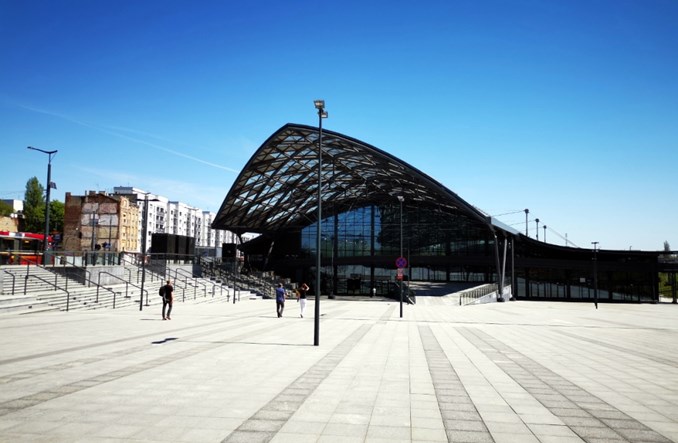 Łódź Fabryczna nie zintegrowała regionalnych autobusów i kolei 