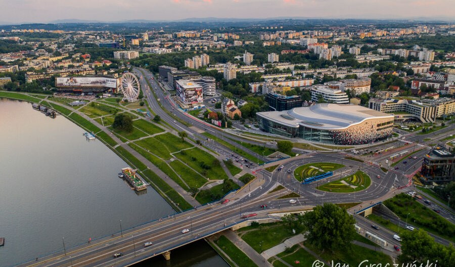 Kraków zlikwiduje drogę rowerową na Moście Grunwaldzkim. Koniec rewolucji? Kraków zlikwiduje drogę rowerową na Moście Grunwaldzkim. Koniec rewolucji?