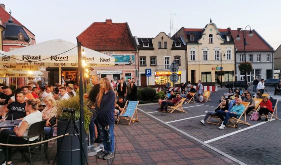 Pleszew: Mniej samochodów na rynku w weekendy Pleszew: Mniej samochodów na rynku w weekendy