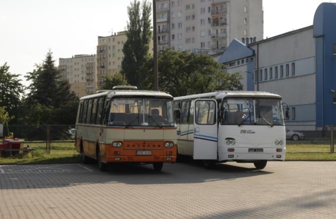 Łódzkie: Gmina Sieradz szuka nowego operatora komunikacji lokalnej 