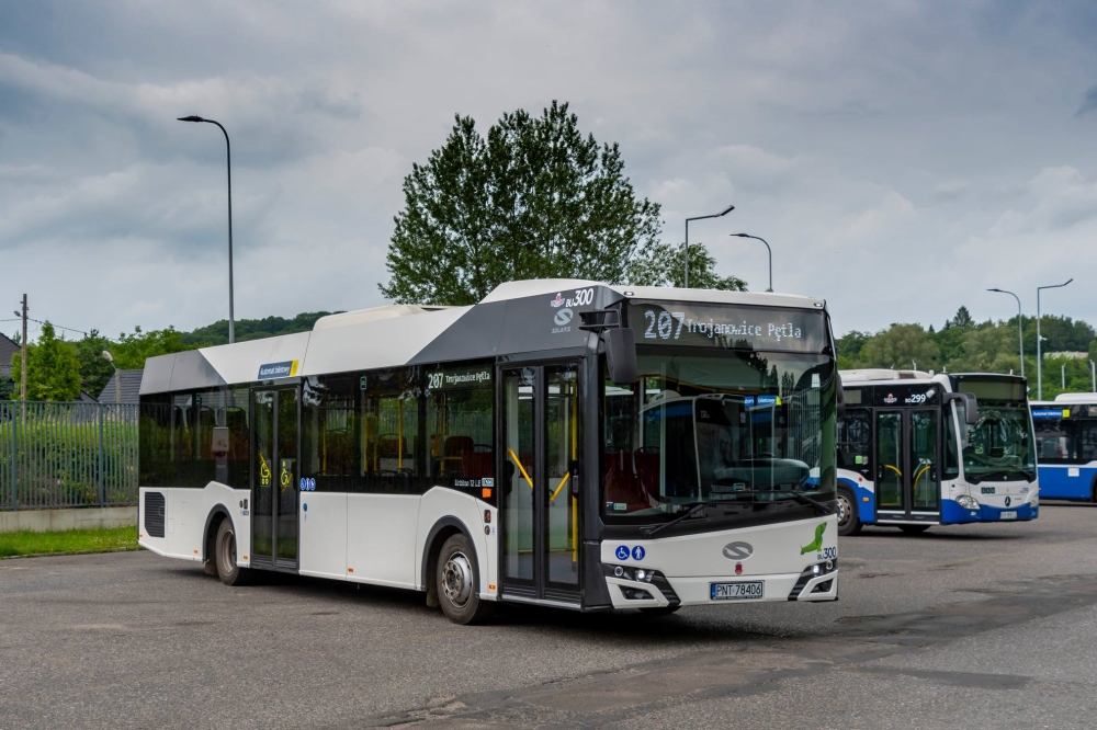 Podobny autobus Solarisa na testach na liniach aglomeracyjnych