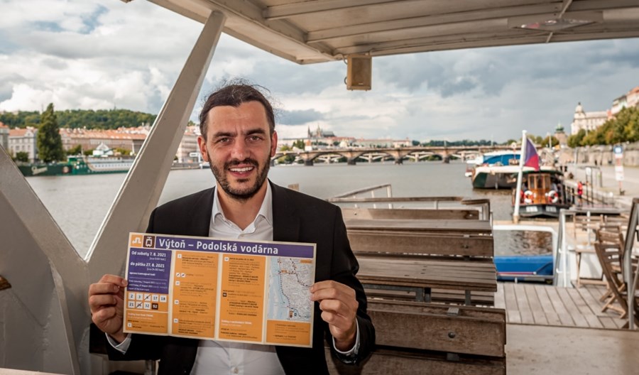 Praga wprowadza komunikację zastępczą. Łódź zamiast tramwaju Praga wprowadza komunikację zastępczą. Łódź zamiast tramwaju