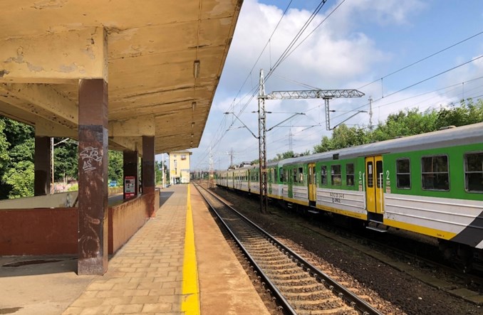 Warszawa: Umowa na remont torów do Wawra. „Problematyczne kontrakty nie dyskwalifikują Trakcji”